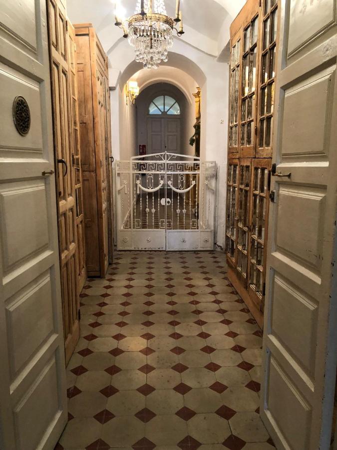 Apartamentos Tukasa Vintage Caces Екстериор снимка